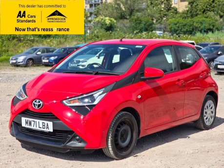 Toyota Aygo 1.0 VVT-i x-play Hatchback 5dr Petrol x-shift Euro 6 (Safety Sense) (71 ps) 3