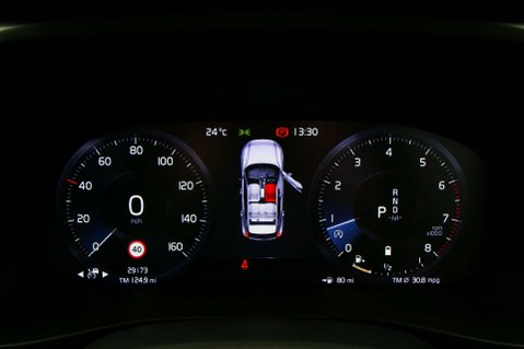 Volvo XC40 2.0 XC40 R-Design Pro B4 MHEV AWD Auto 4WD 5dr 34