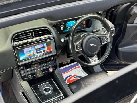 Jaguar F-Pace 3.0 F-PACE V6 S AWD D Auto 4WD 5dr 82