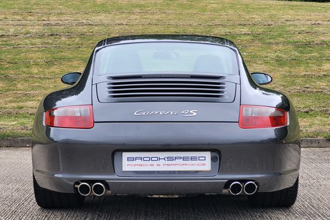 Porsche 911 CARRERA 4 TIPTRONIC S 8