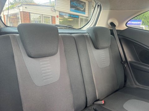 Ford Ka 1.2 Zetec Euro 5 (s/s) 3dr 6