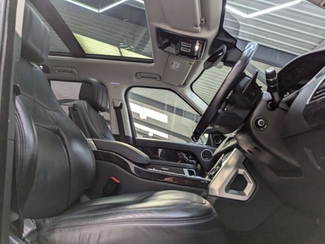 Land Rover Range Rover 4.4 Range Rover Vogue SE SDV8 Auto 4WD 5dr 52