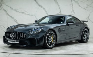 Mercedes-Benz AMG GT R 1
