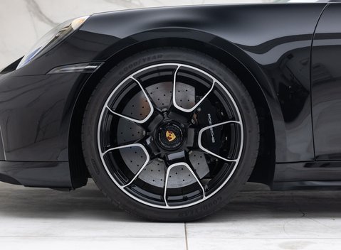 Porsche 911 Turbo S Cabriolet (992) 40