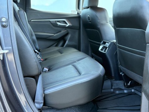 Isuzu D-Max 1.9 D-Max DL40 Auto 4WD 23
