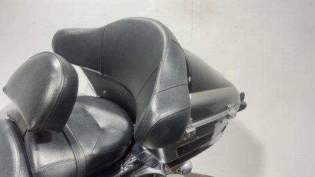 Kawasaki Vulcan 1700 VOYAGER 2010 40K NEW MOT SERVICED LARGE TOURER CRUISER BIKE 23