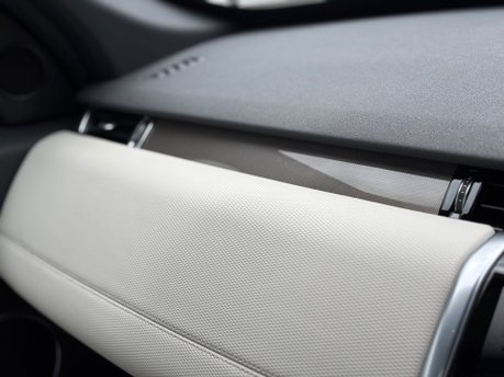 Land Rover Discovery Sport 2.0 D180 MHEV R-Dynamic HSE SUV 5dr Diesel Auto 4WD Euro 6 (s/s) (180 ps) 37