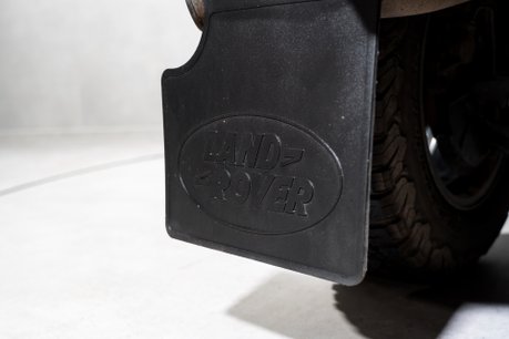 Land Rover Defender 90 TD XS STATION WAGON. TWISTED EDITION. TWISTED UPGRADES. HEATED SEATS. 50