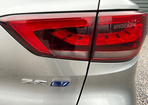 MG ZS EV 72.6 kWh SE 12