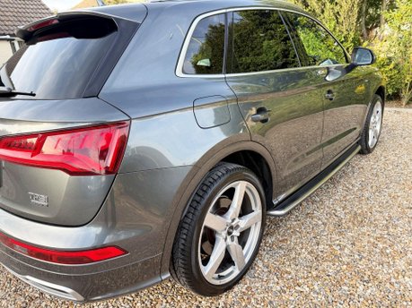 Audi Q5 2.0 TFSI S line S Tronic quattro Euro 6 (s/s) 5dr 9