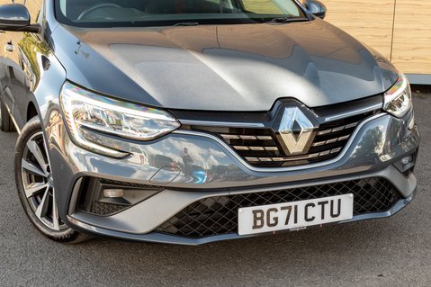 Renault Megane RS LINE E-TECH 10