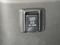 Mitsubishi Outlander 2.0h 12kWh GX4h SUV 5dr Petrol Plug-in Hybrid CVT 4WD Euro 6 (s/s) (200 ps) 31