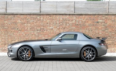 Mercedes-Benz SLS AMG GT Final Edition 2