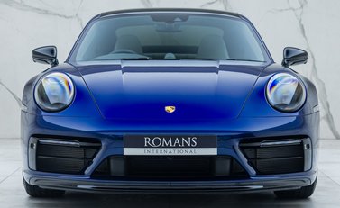 Porsche 911 Carrera GTS (992) 4