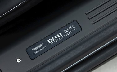 Aston Martin DB11 V8 Shadow Edition 18