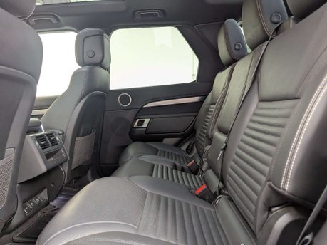 Land Rover Discovery 3.0 Discovery R-Dynamic SE D MHEV Auto 4WD 5dr 41