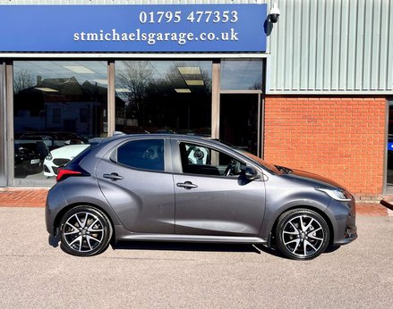 Toyota Yaris 1.5 Yaris Dynamic HEV CVT 5dr 10