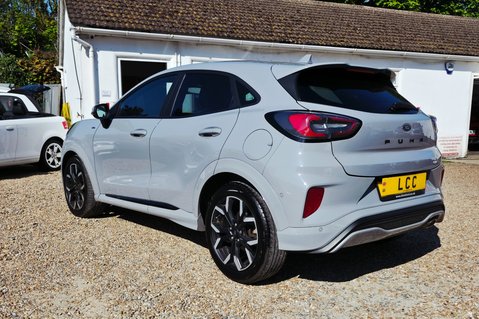 Ford Puma ST-LINE X MHEV..ONLY 1 OWNER..SAT NAV..HEATED STEERING WHEEL 9