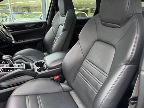 Porsche Cayenne V6 PLATINUM EDITION 61