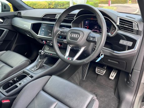 Audi Q3 1.5 TFSI CoD 35 S line S Tronic Euro 6 (s/s) 5dr 68