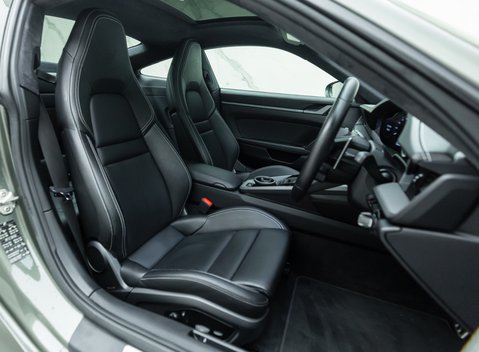 Porsche 911 Carrera S (992) 14