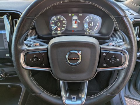 Volvo XC40 2.0 D4 R-Design Auto AWD Euro 6 (s/s) 5dr 10
