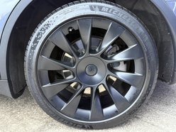 Tesla Model Y SUV 5dr Electric Auto RWD (346 ps) 16