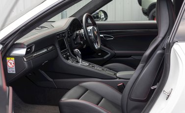 Porsche 911 Turbo S GB Edition (991) 15