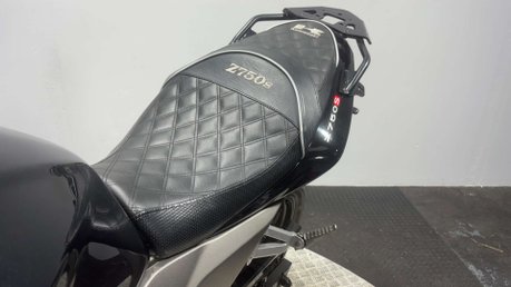 Kawasaki Z ZR750 2005 ONLY 20K NEW MOT SERVICED COMMUTER BIKE 750CC 24