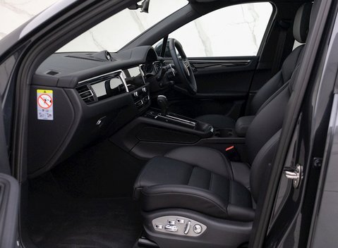 Porsche Macan S 14