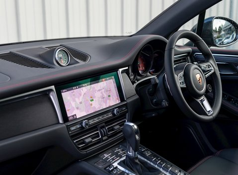 Porsche Macan GTS 18