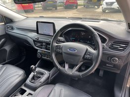 Ford Focus 1.0 Focus Vignale 5dr 17