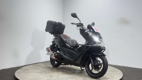 Honda PCX WW 2013 29K NEW MOT 125CC LEARNER SCOOTER SERVICED WARRANTY 2