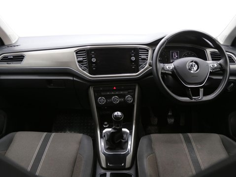 Volkswagen T-Roc 1.0 TSI Design Euro 6 (s/s) 5dr 9