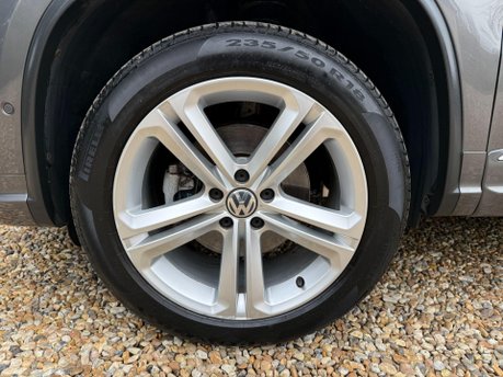 Volkswagen Tiguan 2.0 TDI BlueMotion Tech R-Line 4WD Euro 5 (s/s) 5dr 11