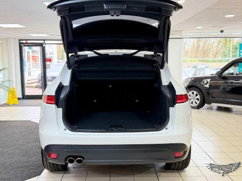 Jaguar F-Pace 2.0 D180 Prestige Auto AWD Euro 6 (s/s) 5dr 90