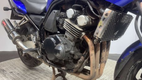 Yamaha FZS 2003 HIGH MILES RUNNING PROJECT BIKE SPARES OR REPAIR 600CC 23