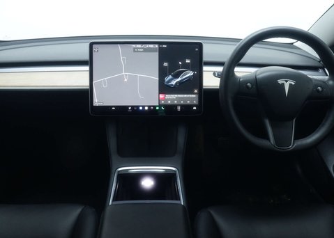 Tesla Model 3 Model 3 Long Range AWD 4WD 4dr 19