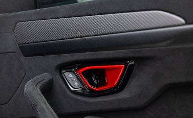 Lamborghini Urus PERFORMANTE 40