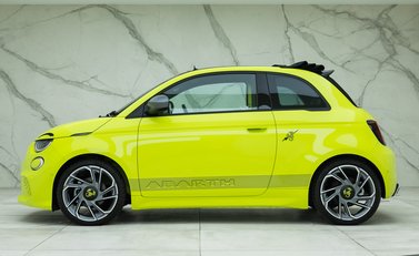Abarth 500e Scorpionissima Cabrio 3