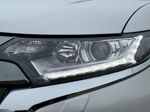 Mitsubishi Outlander PHEV DESIGN 17