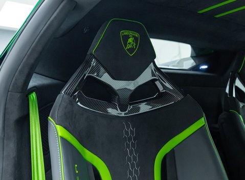 Lamborghini Huracan Tecnica 15
