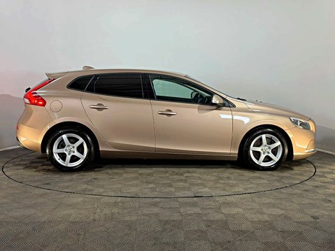 Volvo V40 ES D3 2.0 150 5