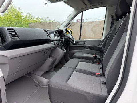 Volkswagen Crafter 2.0 TDI CR35 Trendline FWD MWB Euro 6 (s/s) 5dr 11