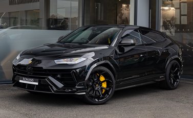 Lamborghini Urus PERFORMANTE 2