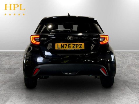Toyota Yaris 1.5 VVT-h Design Hatchback 5dr Petrol Hybrid E-CVT Euro 6 (s/s) (116 ps) 6