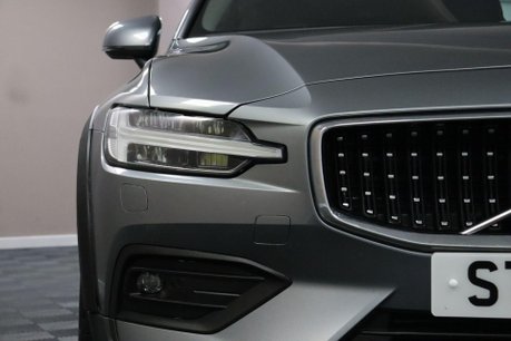 Volvo V60 B4 CROSS COUNTRY AWD MHEV 24