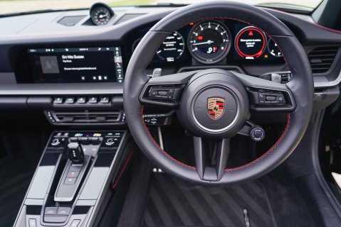 Porsche 911 TARGA 4S 11