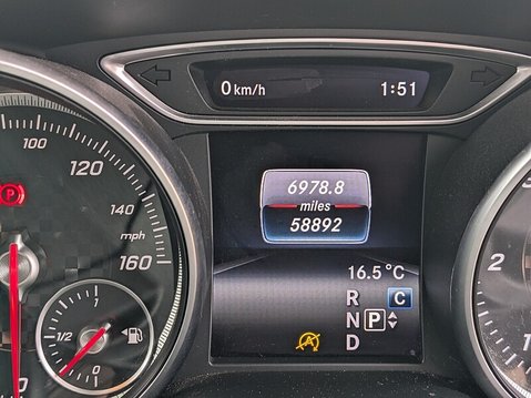 Mercedes-Benz A Class A 200 D AMG LINE PREMIUM 29