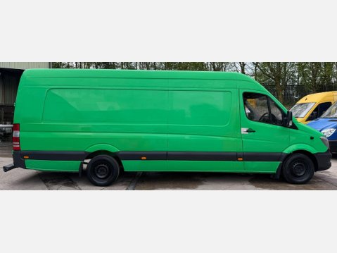 Mercedes-Benz Sprinter 2.1 313 CDi BlueEFFICIENCY Panel Van 4dr Diesel 7G-Tronic RWD L4 H3 (197 g/ 8